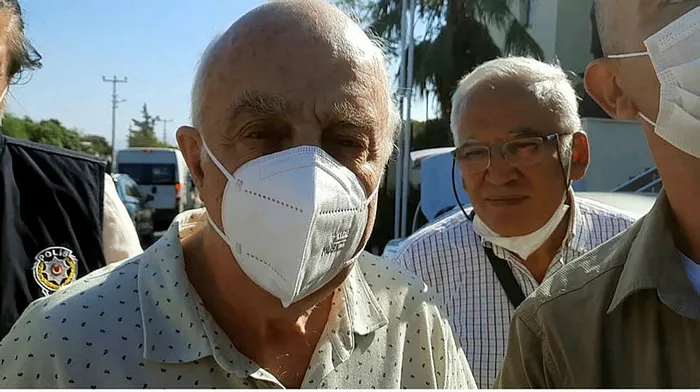 Son dakika: Çevik Bir ve Çetin Doğan, İzmir’de ceza infaz kurumuna nakledildi