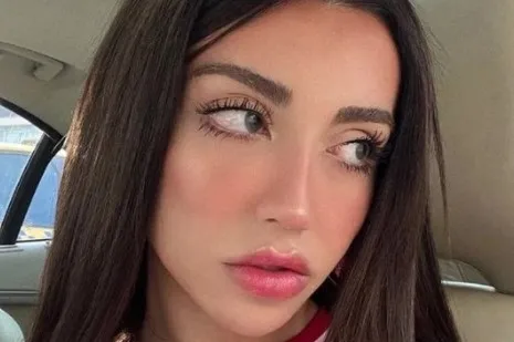 turk-lirasini-klozete-atan-mika-can-raun-cezaevine-mi-girdi-sosyal-medya-fenomeni-mika-can-raun-kimdir-neden-c-1668846424900.jpg Türk Lirasını klozete atan Mika Can Raun cezaevine mi girecek? Sosyal medya fenomeni Mika Raun kimdir, cezası belli oldu mu? - 5