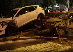 Direksiyon başında kalbi durdu! İki araca çarptı: 1 ölü