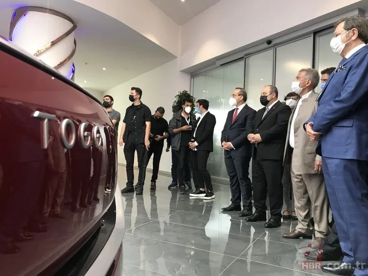 Tataristan Cumhurbaşkanı Minnihanov Türkiye’nin Otomobili’ni TOGG inceledi
