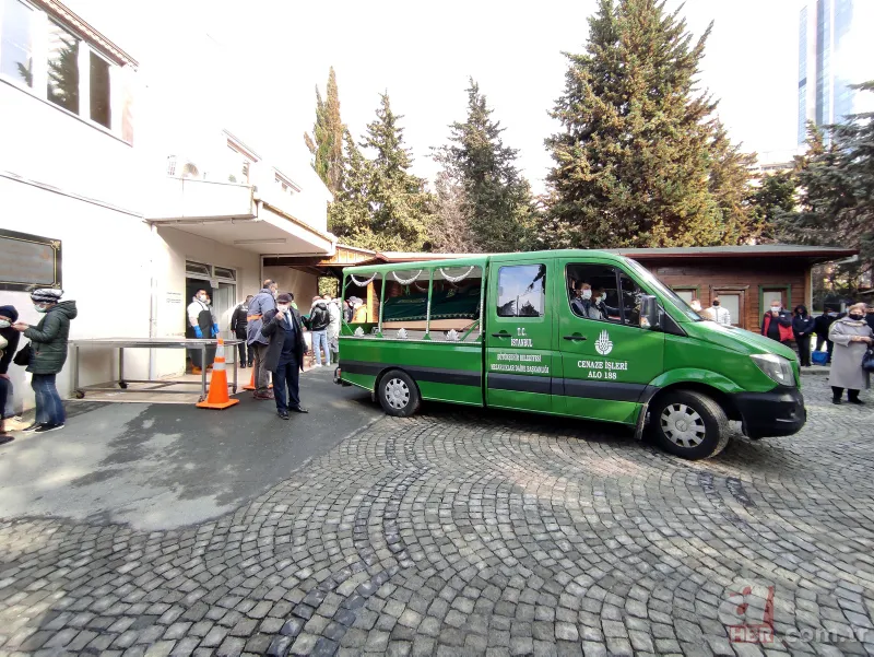 Usta oyuncu Rasim Öztekin'e veda! Cenazesi Zincirlikuyu Gasilhanesi'ne götürüldü 4