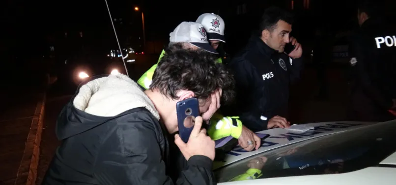 Trafik denetiminde ilginç anlar! Dakikalarca polise yalvardı