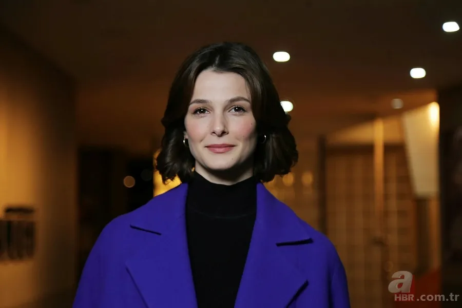 Akıncı'nın yıldızı Büşra Develi sosyal medyadan paylaştı! Gençlik fotoğrafına beğeni yağdı 1