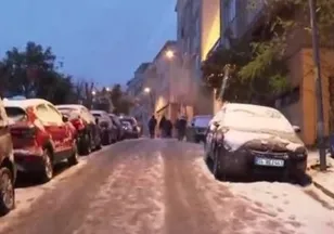 İstanbul'a kar yeniden geldi