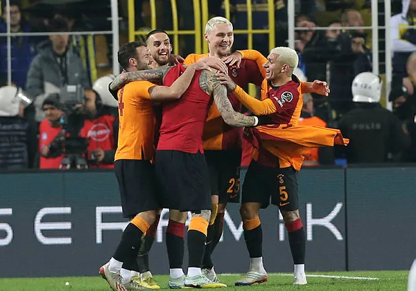 1673723965761.jpg Icardi'den Galatasaray'da kalış sinyali: "Evimde gibi hissediyorum" dedi taraftara övgüler yağdırdı - 1