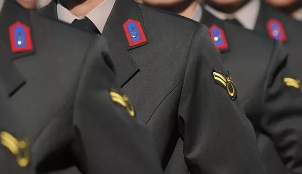 TSK KPSS şartı aramaksızın Astsubay alımı yapıyor! Bu yılın son Astsubay alımı başvuru kılavuzu ve ekranı Kara, Deniz ve Hava Kuvvetleri