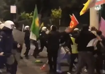 PKK destekçileri Yunanistan sokaklarında polise saldırdı! Ses bombası ile müdahale ettiler