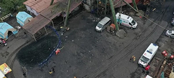 amasrada-patlama-olan-maden-ocaginda-toplanan-kanitlar-adliyeye-getirildi-1666251459140.jpg Amasra'da patlama olan maden ocağında toplanan kanıtlar adliyeye getirildi - 1