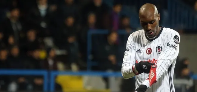 Beşiktaş, Atiba ile uzatıyor...