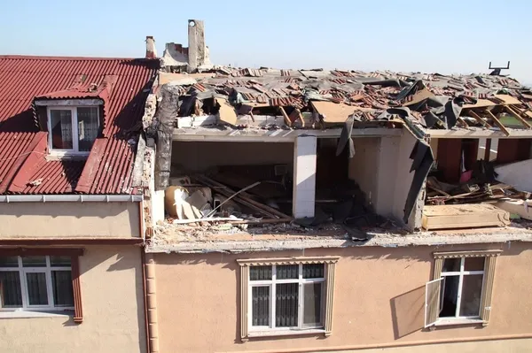 Sultangazi'de feci olay! İntihar etmek için mahalleyi savaş alanına çevirdi - 7