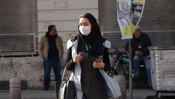 komsuda-koronavirus-alarmi-bir-gunde-onlarca-kisi-hayatini-kaybetti-1660141999315.jpg Komşu'da koronavirüs alarmı: Bir günde onlarca kişi hayatını kaybetti - 1