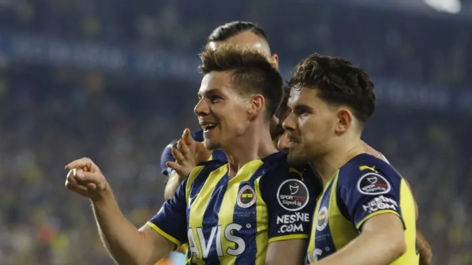 Fenerbahçe'de Miha Zajc bilmecesi! Yıldız isim için Yunan basınından flaş iddia