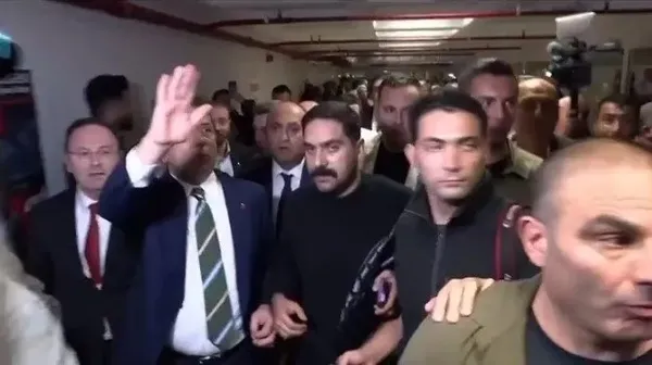 CHP’li isimden gündemi sarsan itiraf! Ekrem İmamoğlu’nu işaret etti: Kılıçdaroğlu’na kaybettirmek için talimat aldım