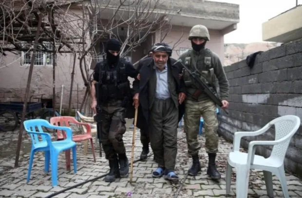 HDP'li Lezgin Botan Twitter'dan paylaştı! Rezil olunca o fotoğrafı kaldırdı - 5