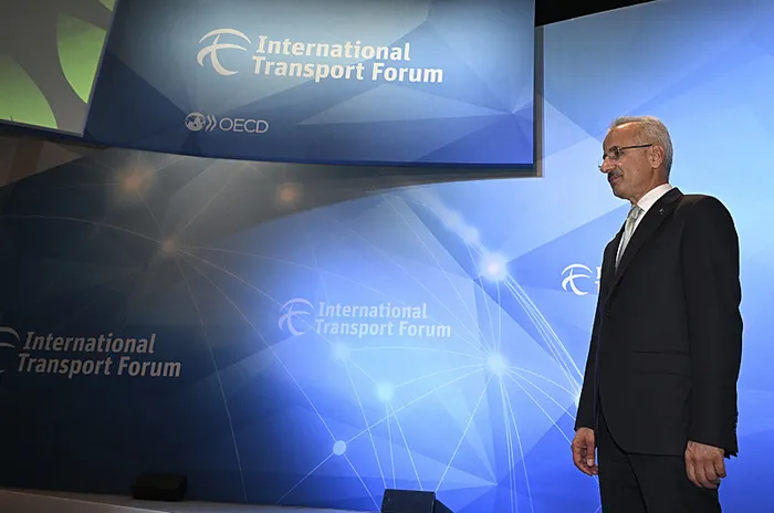 Bakan Uraloğlu’ndan Kalkınma Yolu Projesi vurgusu: Bütün Avrupa’ya ulaşacağız | A Haber’e özel konuştu!