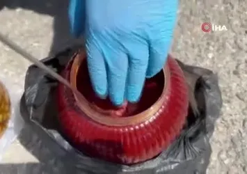 Salça kavanozundan uyuşturucu çıktı