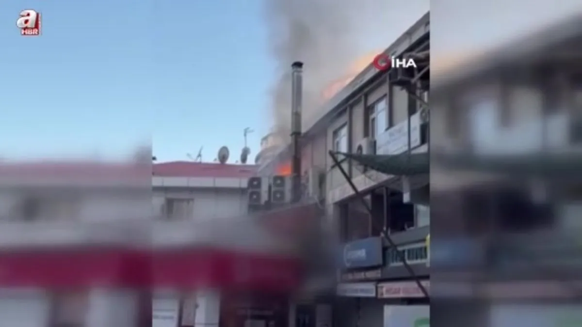 Elazığ’da korkutan çatı yangını