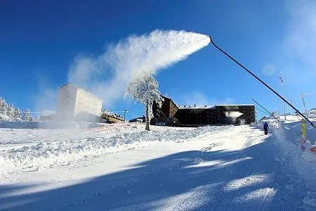 Kar yolları kapattı! Elektrikler kesildi, su şebekeleri dondu, okullar tatil - 3