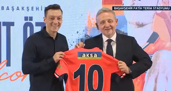 Mesut Özil Başakşehir'e imza attı! Basın toplantısında Fenerbahçe açıklaması - 4
