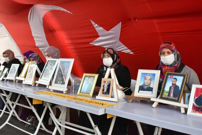 Diyarbakır anneleri 500 gündür evlatları için nöbette