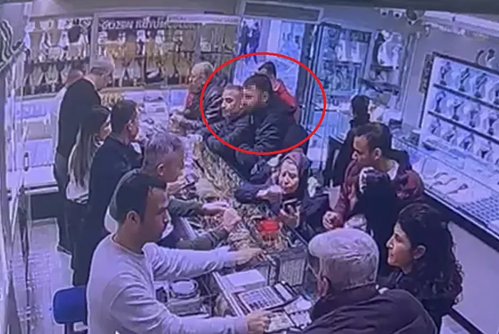 sanal-kumar-soyguna-surukledi-1769678845150.jpeg Kuyumcu soygununun nedeni sanal kumar çıktı!