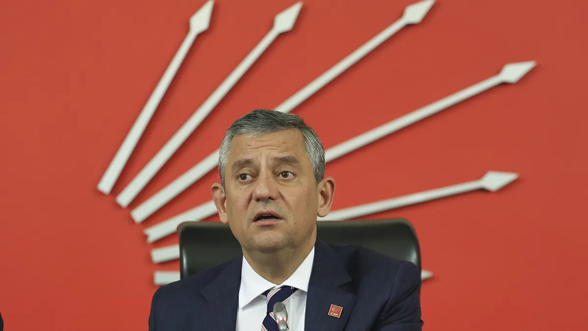 CHP'de arınma kavgası! Özgür Özel'in söylemi ahlak eylemi ihraç