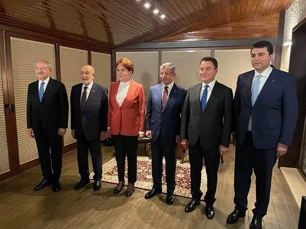 teror-orgutu-pkk-elebasi-xebat-andok-ak-parti-mhpnin-yenilmesiyle-pkkyi-etkisizlestirmek-isteyenler-de-yenilec-1683323331433.jpg 7'li koalisyondan güç alan PKK elebaşı Xebat Andok: AK Parti MHP’nin yenilmesiyle PKK'yı etkisizleştirmek isteyenler yenilecektir - 2