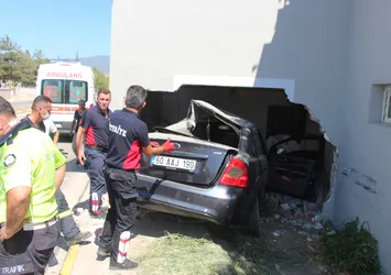 Tokat Erbaa'da akılalmaz kaza! Evin yatak odasına girdi