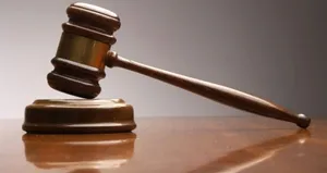 Ünlü çift tek celsede boşandı