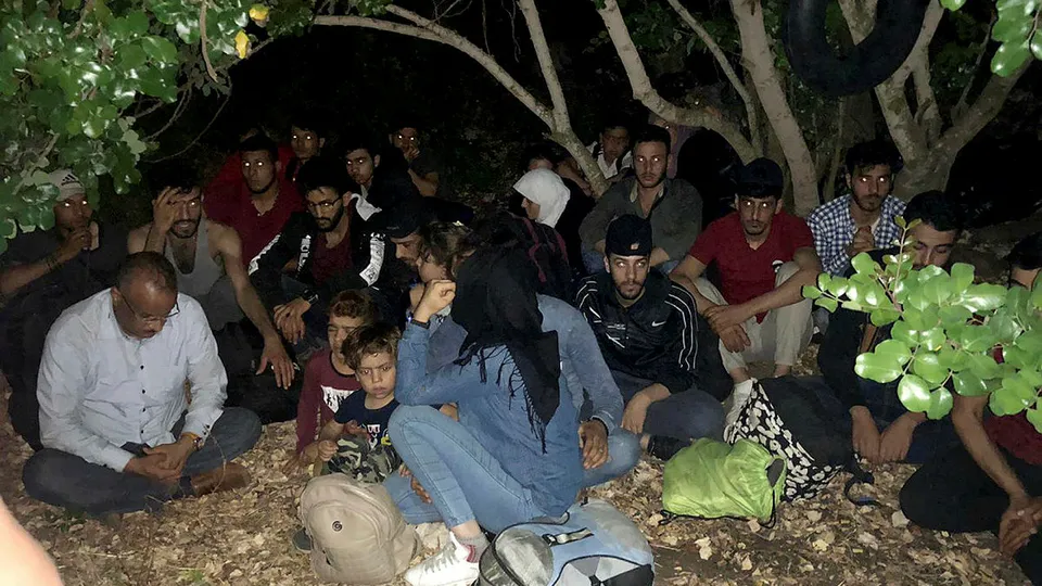 107 kaçak göçmen böyle yakalandı