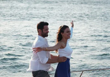 Kimse Bilmez 13. bölüm tek parça izle! Kimse Bilmez 13. son bölüm kesintisiz izle! Ali'ye gelen telefon...