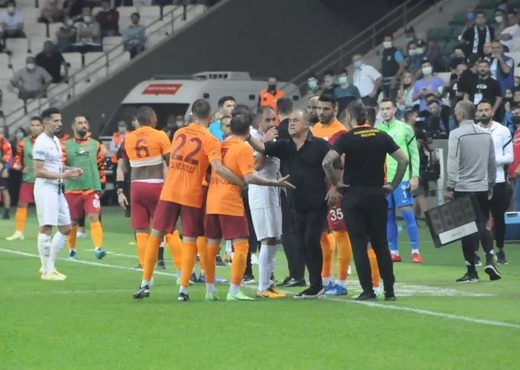 Galatasaray soyunma odası karıştı! Kerem’i yumruklayan Marcao’nun üzerine yürüdüler