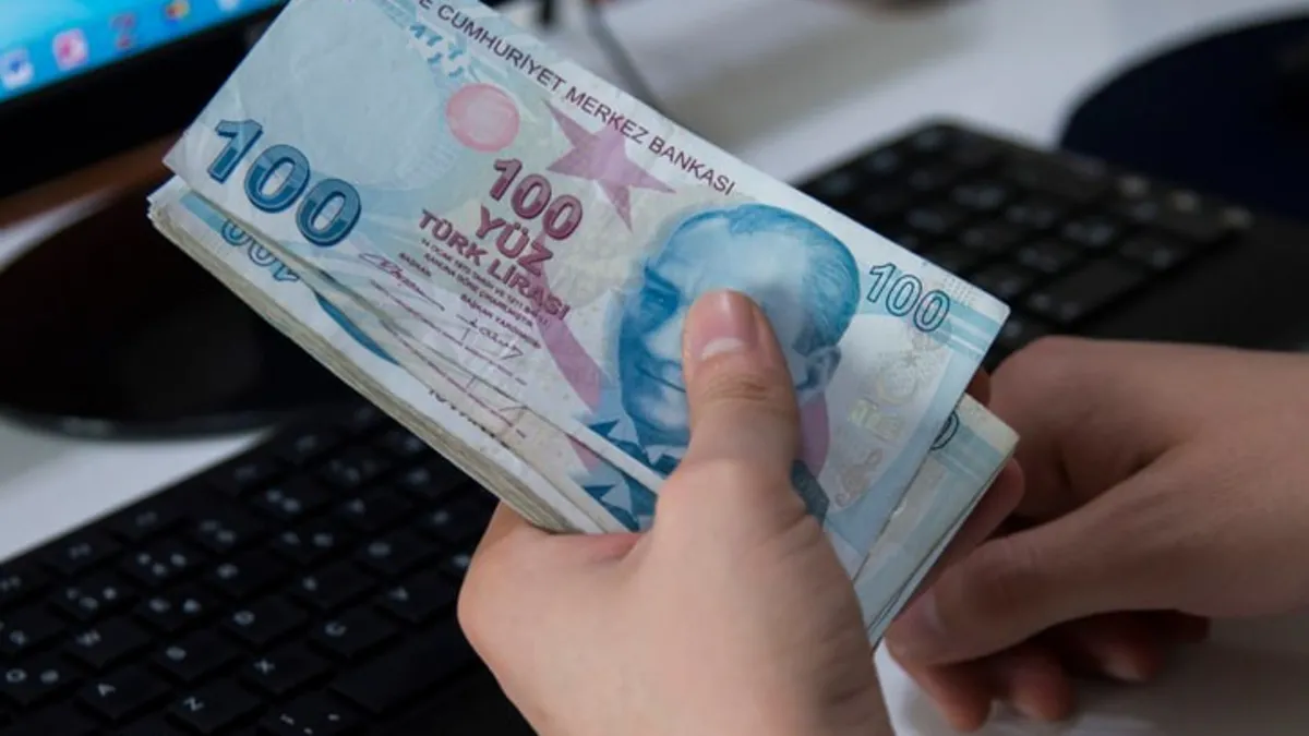 Zamlı emekli maaşları hesaplarda: SSK ve BAĞ-KUR'luya gün gün ödeme takvimi