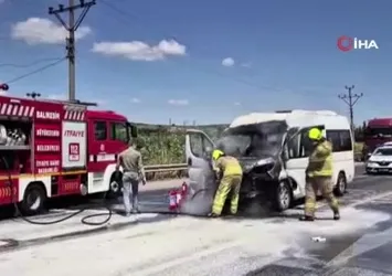Susurluk'ta araç yangını paniğe neden oldu