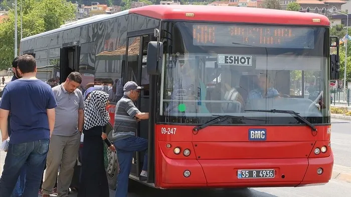 son-dakika-izmirde-ulasima-yuzde-38-zam-1646844097045.jpg Son dakika: İzmir'de ulaşıma yüzde 38 zam - 2