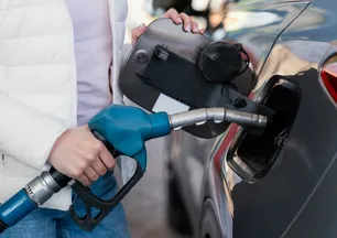 Tabelalar değişti: Akaryakıta zam geldi! 1 Ocak 2026 benzin, motorin, LPG fiyatları ne kadar?