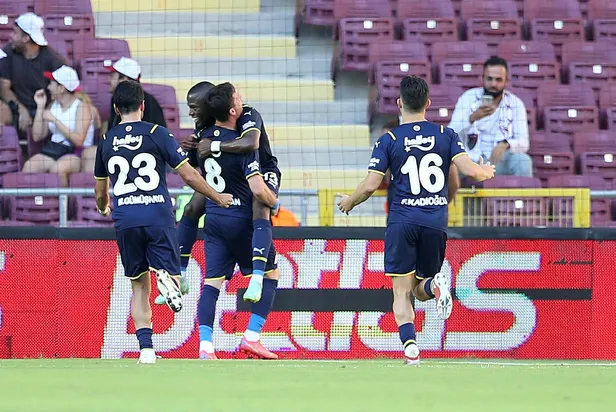 Fenerbahçe Olympiakos şifresiz izle! UEFA Avrupa Ligi Exxen FB Olympiakos canlı izleme yolları!