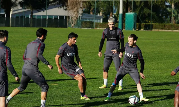 Antalyaspor Trabzonspor maçı saat kaçta? Süper Lig 16. hafta Antalyaspor TS maçı hangi kanalda? - 2