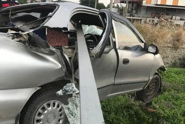 samsunda-feci-kaza-otomobil-koprunun-korkuluklarina-saplandi-1659425881767.jpg Samsun’da feci kaza! Otomobil köprünün korkuluklarına saplandı - 5