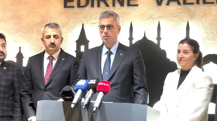 bakan-memisoglundan-randevu-sorunu-aciklamasi-iki-uc-ay-icinde-minimize-ederiz-1734191769978.jpeg Bakan Memişoğlu'ndan randevu sorunu açıklaması! "İki üç ay içinde minimize ederiz" - 1