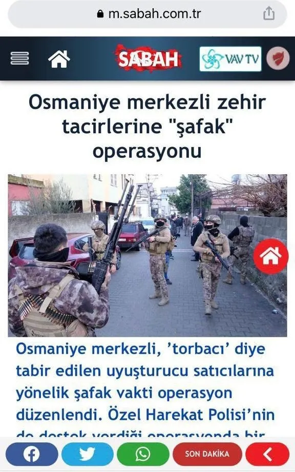firari-fetocu-fena-yakalandi-eski-fotografla-emniyete-iftira-atti-1648143489540.jpg Firari FETÖ’cü Adem Yavuz Arslan yaptığı paylaşımla çuvalladı: Eski fotoğrafla emniyete attığı iftira ortaya çıktı - 2