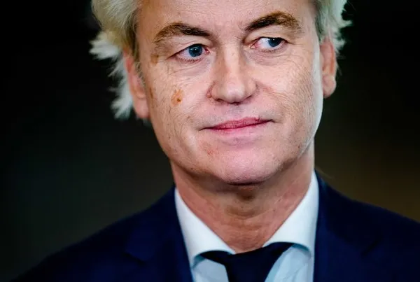 hollandada-kustahlik-zirve-yapti-islamdan-arindirma-bakanligi-kuracagiz-kamuda-basortusu-yasagi-uygulanacak-1610224767956.jpg Hollanda'da küstahlık zirve yaptı: "İslam'dan Arındırma Bakanlığı" kuracağız! Kamuda başörtüsü yasağı uygulanacak! - 2