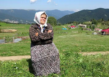 Şehit Eren Bülbül’ün annesinden HDP önünde eylem yapan annelere destek