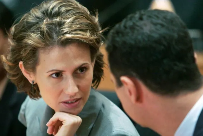 ingiltere-esma-esadi-istemiyor-pasaportunu-yirtip-atsin-1735124828526.jpg Esma Esa'ın boşanmak istediği iddiaları ortaya çıkmıştı (Arşiv)