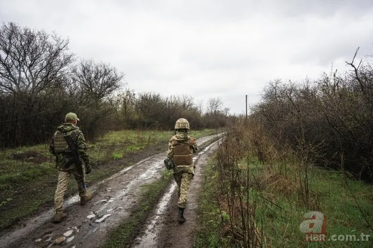Askerler Donbas’ta konuşlanıyor! Rusya-Ukrayna savaşından sıcak görüntüler