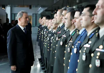 Milli Savunma Bakanı Akar NATO'da