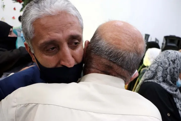 Son dakika | 10 yıl süren hasret sona erdi! Savaşın dağıttığı Suriye'de yürek yakan anlar