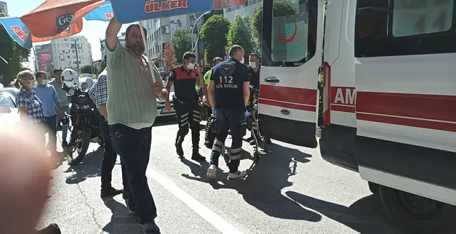 Çorum’da kaza yapan “Yunus” polisini, şemsiyeyle güneşten korudu - 4