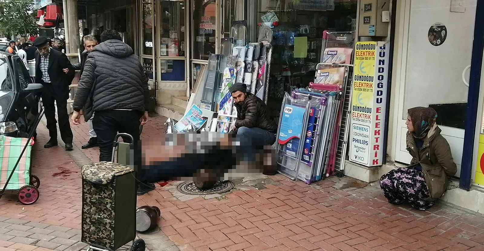 Manisa'da sokak ortasında cinayet! Dehşet anları anbean kaydedildi