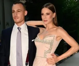 4 yıllık aşk küllerinden mi doğuyor? Serenay Sarıkaya Kerem Bürsin’in peşinden mi gitti? İlk açıklama geldi! 5